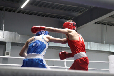 Определены финалисты боксерского турнира Спартакиады учащихся Якутии / Дьулустаан Сергеев   