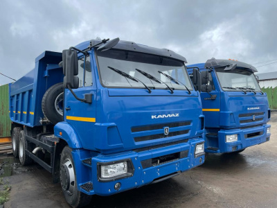 Автопарк планово пополнился отечественной техникой /  Алдан Алданский 