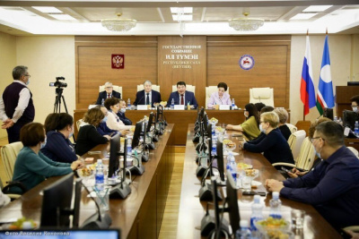 В Ил Тумэне поздравили журналистов  СМИ и работников печати Якутии / ЯСИА   Республика Саха (Якутия)