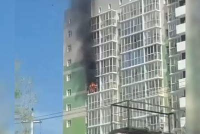 В Якутске в многоквартирном доме вспыхнул пожар / Саина Титова   