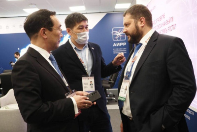 Глава Якутии предложил предоставлять переселенцам из аварийного жилья сертификаты на ИЖС / Иванова Светлана   Республика Саха (Якутия)