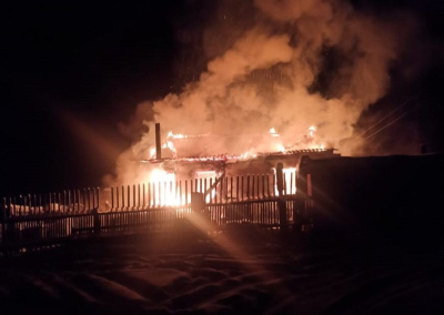 В городе Удачный Мирнинского района Якутии на пожаре в гараже погиб мужчина / ЯСИА  Мирнинский Республика Саха (Якутия)