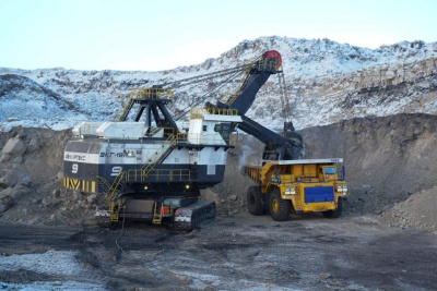 Новый экскаватор запустили на Эльгинском угольном месторождении / ЯСИА   