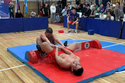 Юные мас-рестлеры сразились в Арктическом турнире памяти Романа Дмитриева / Дьулустаан Сергеев  Жиганский Республика Саха (Якутия)