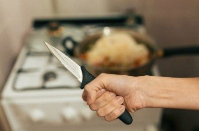 Пенсионерка  из Хангаласского района осуждена к лишению свободы  за убийство мужчины /   Хангаласский Республика Саха (Якутия)