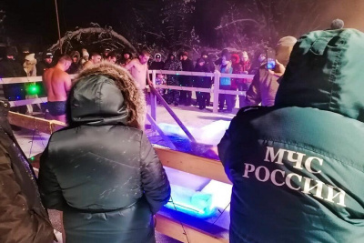 Спасатели обеспечивают безопасность в местах проведения Крещенских купаний в Якутии / ЯСИА   Республика Саха (Якутия)
