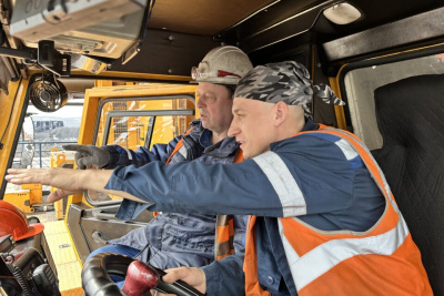 В «Якутугле» прошло обучение работников автотранспортной службы / ЯСИА   