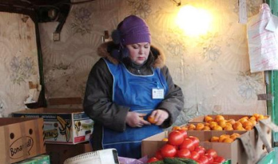 Продолжаются рейды по объектам торговли, общественного питания и бытовых услуг /   Мирнинский Мирнинский
