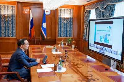 Айсен Николаев оценил финансово-хозяйственную деятельность Алмазэргиэнбанка /    