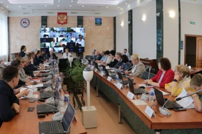 Ольга Балабкина оценила исполнение задач в Мирнинском районе / ЯСИА   