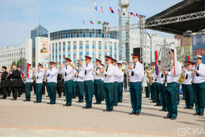 Духовые оркестры из Якутии, Новосибирска и Хабаровска дали концерт на площади Республики / Алина Мурукова   