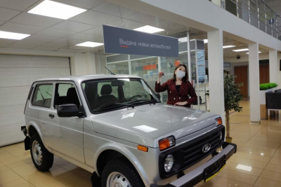 Победительнице финальной акции #СтопКоронавирусЯкутия вручили автомобиль / Дмитрий Осипов   Республика Саха (Якутия)