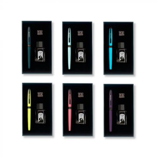 Набор Ручка перьевая Малевичъ с конвертером, перо EF 0,4 мм, тушь, значок, цвет: красный