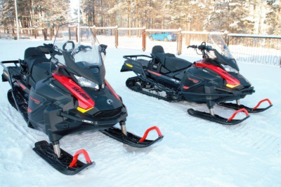 ЭльгаУголь передала родовой общине эвенков снегоходы / ЯСИА   