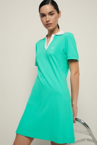 Платье с контрастным воротником