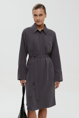 Платье с нагрудными карманами и поясом