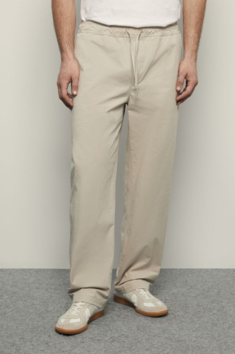 Брюки широкого кроя на резинке