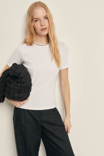 Футболка приталенного силуэта