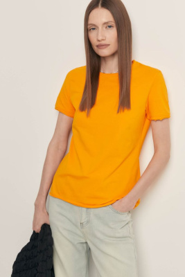 Футболка приталенного силуэта