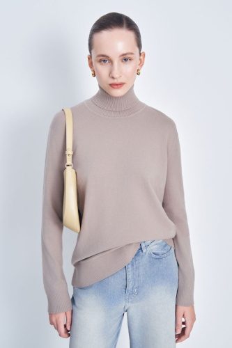 Водолазка прямого кроя