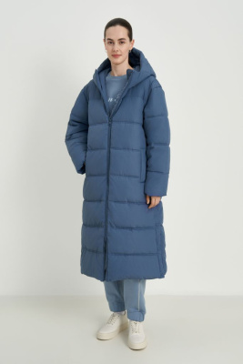 Утепленное пальто с капюшоном