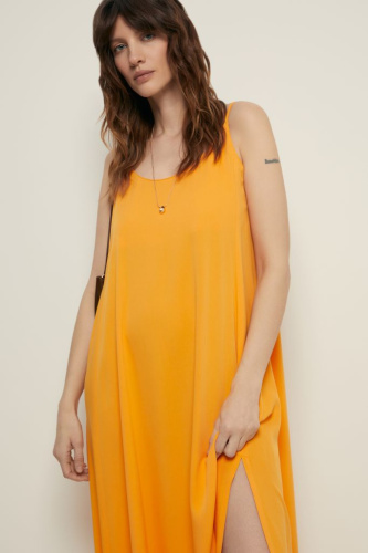 Сарафан свободного силуэта на бретелях