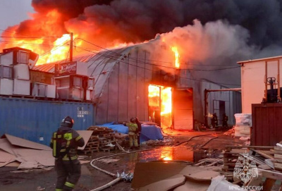 Крупный пожар произошел ночью в Якутске / ЯСИА Якутск Якутск Республика Саха (Якутия)