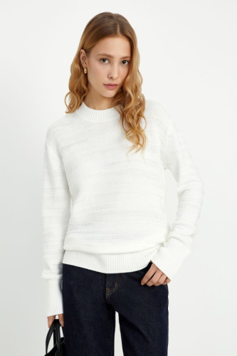 Джемпер приталенного силуэта