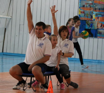 Семьи железнодорожников прошли испытания на состязаниях спартакиады трудовых коллективов / ЯСИА   