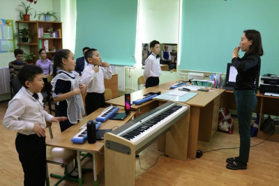 Педагоги подвели итоги работы госстандарта обучения детей с особыми образовательными потребностями / ЯСИА   