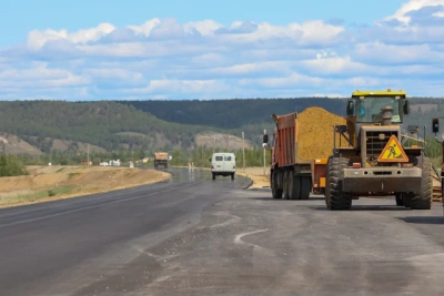 Дорога в Кангалассы ремонтируется с опережением графика / ЯСИА   