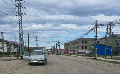 В Сунтарском районе женщина-водитель сбила пенсионерку при движении задним ходом / ЯСИА   