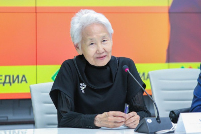 В Якутске состоялся «Открытый разговор» с Зоей Корниловой / Санаайа Иванова Якутск Якутск Республика Саха (Якутия)