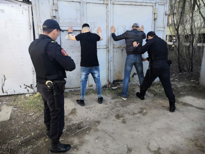 Двое мужчин похитили мобильный из мини-гостиницы и были задержаны «по горячим следам» / ЯСИА   