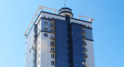 Две девушки выпали из окна бизнес-центра в Якутске / ЯСИА Якутск Якутск Республика Саха (Якутия)