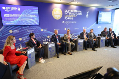 Эталонная модель для регионов: практики Якутии оценили на ПМЭФ-2025 / ЯСИА   