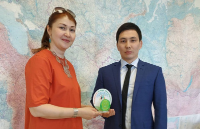 «Саханефтегазсбыт» поблагодарили за помощь многодетной семье Агафоновых / Артемий Грошев   