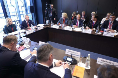 Глава Якутии внёс предложения по подготовке кадров для топливно-энергетического комплекса / ЯСИА   