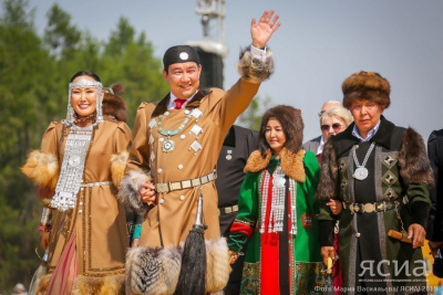 Айсен Николаев о гостях Ысыаха Туймаады, ставках на скачки и эталонном празднике якутов / Санаайа Иванова   