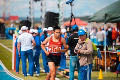Среди легкоатлетов определились победители на дистанции 800 метров / Иван Евсеев  Алданский 