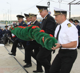 День работников морского и речного флота ЛОРП встречает с положительным результатом / Аркадий Васильев   
