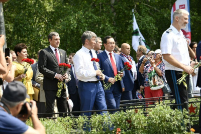 Айсен Николаев принял участие в торжественных мероприятиях, посвященных 45-летию БАМа / ЯСИА   