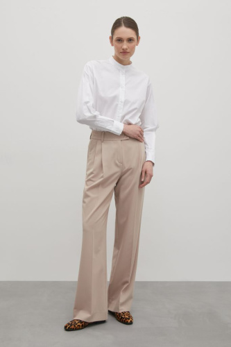 Брюки с защипами