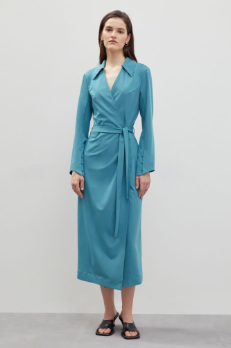 Платье с поясом