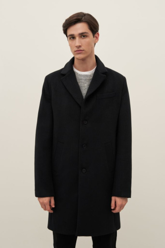 Мужское полупальто прямого силуэта