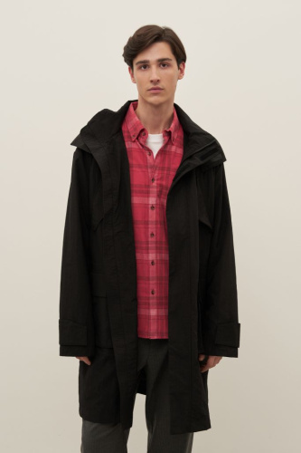 Плащ из водонепроницаемой ткани