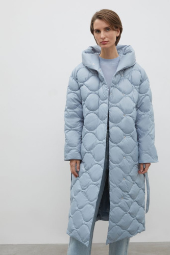 Стеганое пуховое пальто с поясом