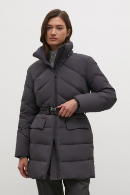 Стеганый пуховик с поясом и капюшоном