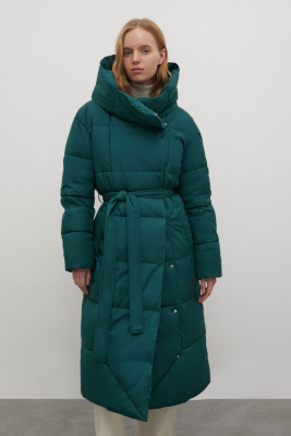 Стеганое утепленное пальто с поясом