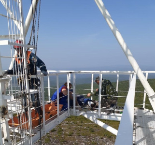 В Нерюнгри спасли монтажника, сорвавшегося с вышки / ЯСИА  Нерюнгринский Республика Саха (Якутия)